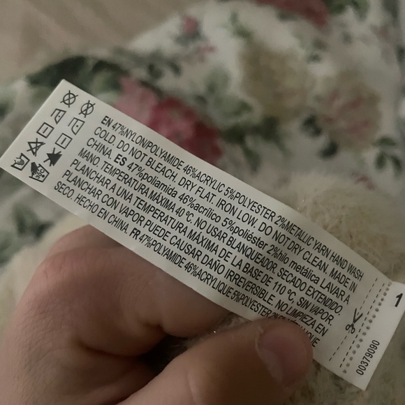 NWT Forever 21 Sweater Cardigan - Picture 4 of 4